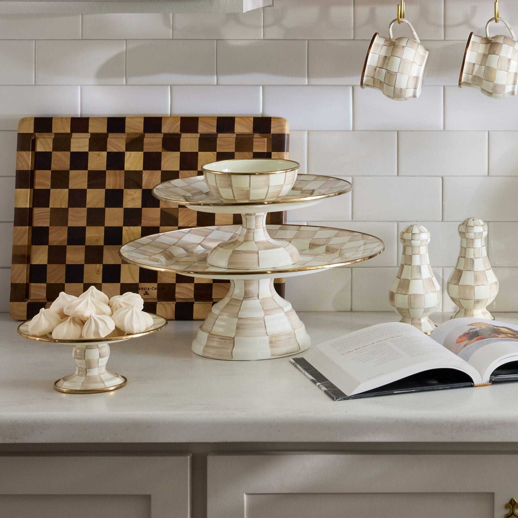 Mocha Check Small Pedestal Platter